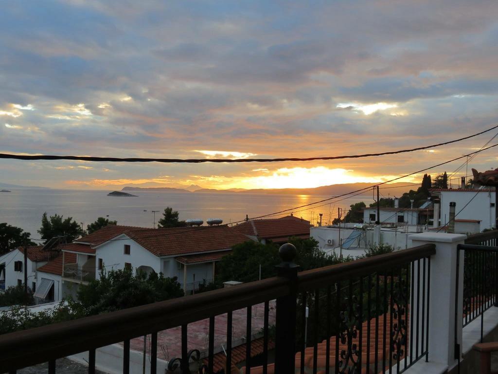 Ocean View Apartment นิโอไกลมา ภายนอก รูปภาพ