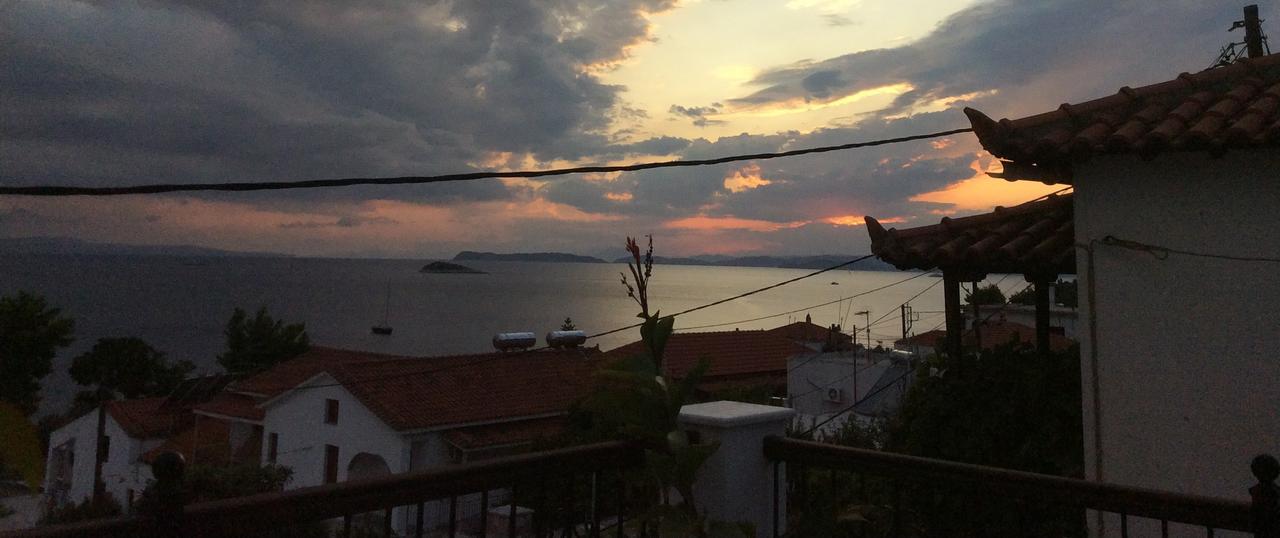 Ocean View Apartment นิโอไกลมา ภายนอก รูปภาพ