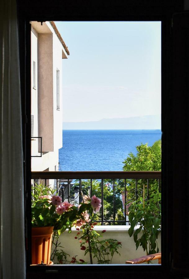 Ocean View Apartment นิโอไกลมา ภายนอก รูปภาพ
